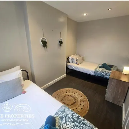 펜션 Lindow Street By Prestige Sa Winder