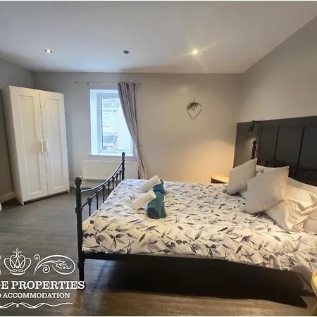 Lindow Street By Prestige Sa Winder